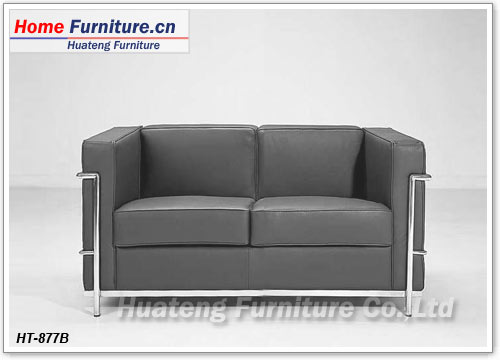 LC2 Leather Loveseat