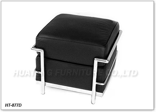 LC2 Petit Club Ottoman