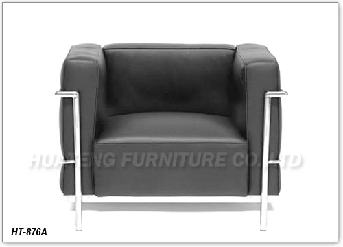 LC3 Grand Comfort Chair